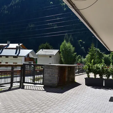 Appartamenti Sky Express Campodolcino Exterior foto